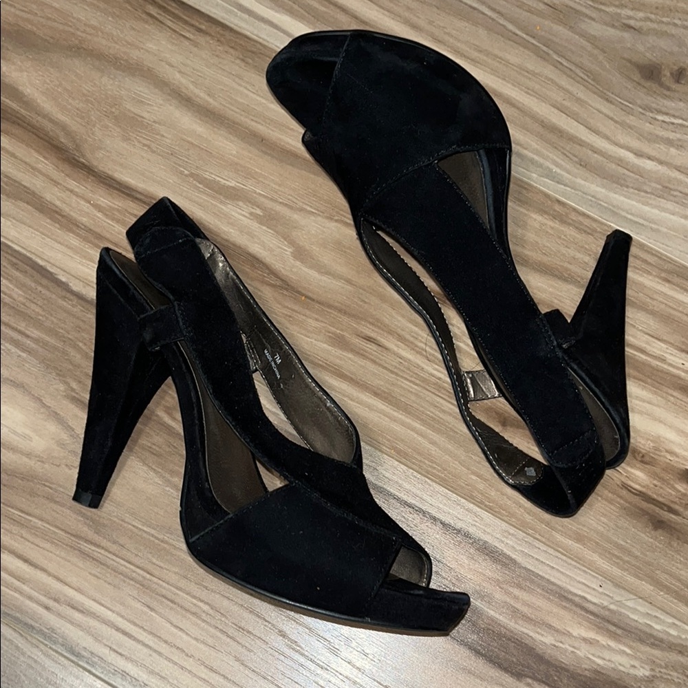 Moda Spana Black Peep-Toe Suede High Heels